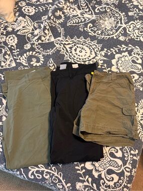 Size 14 hiking bundle-2 pairs of Columbia pants, 1 pair of Cabela’s shorts